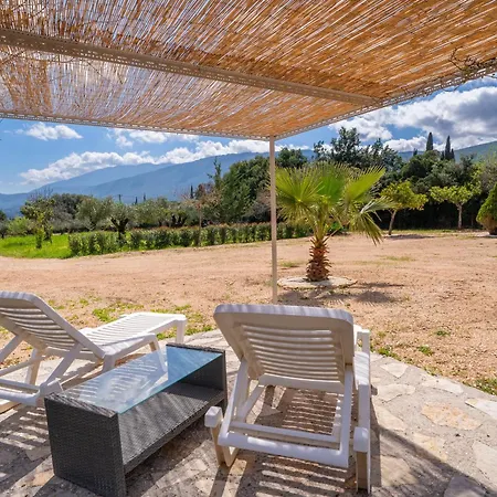 Julia's Holiday home Karavomylos